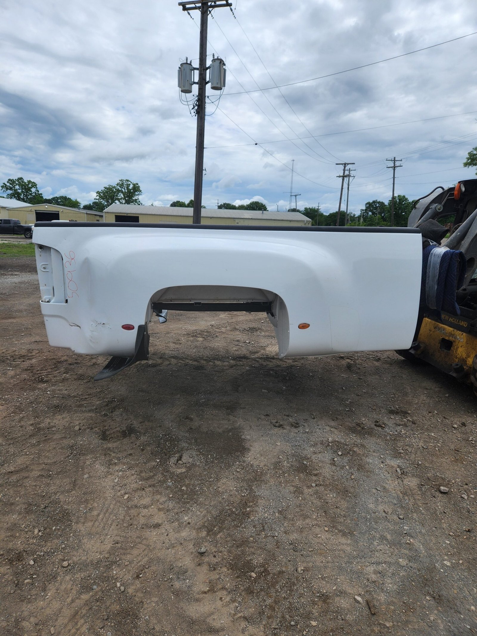 2007-2013 Chevrolet Silverado / GMC Sierra 3500 HD 8′ Dually Truck Bed