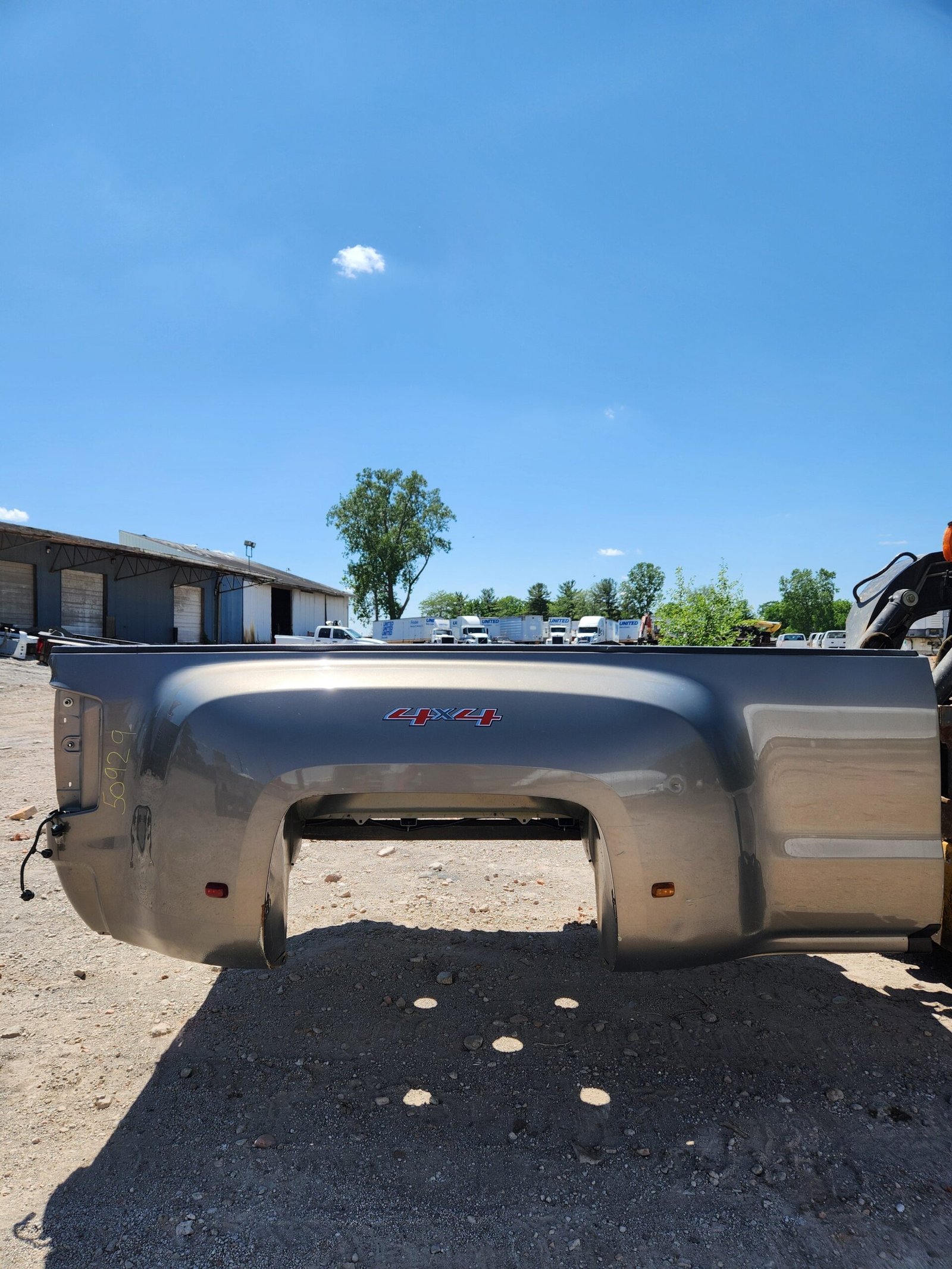 2014-2019 Chevrolet Silverado / GMC Sierra 3500 HD 8′ Dually Truck Bed