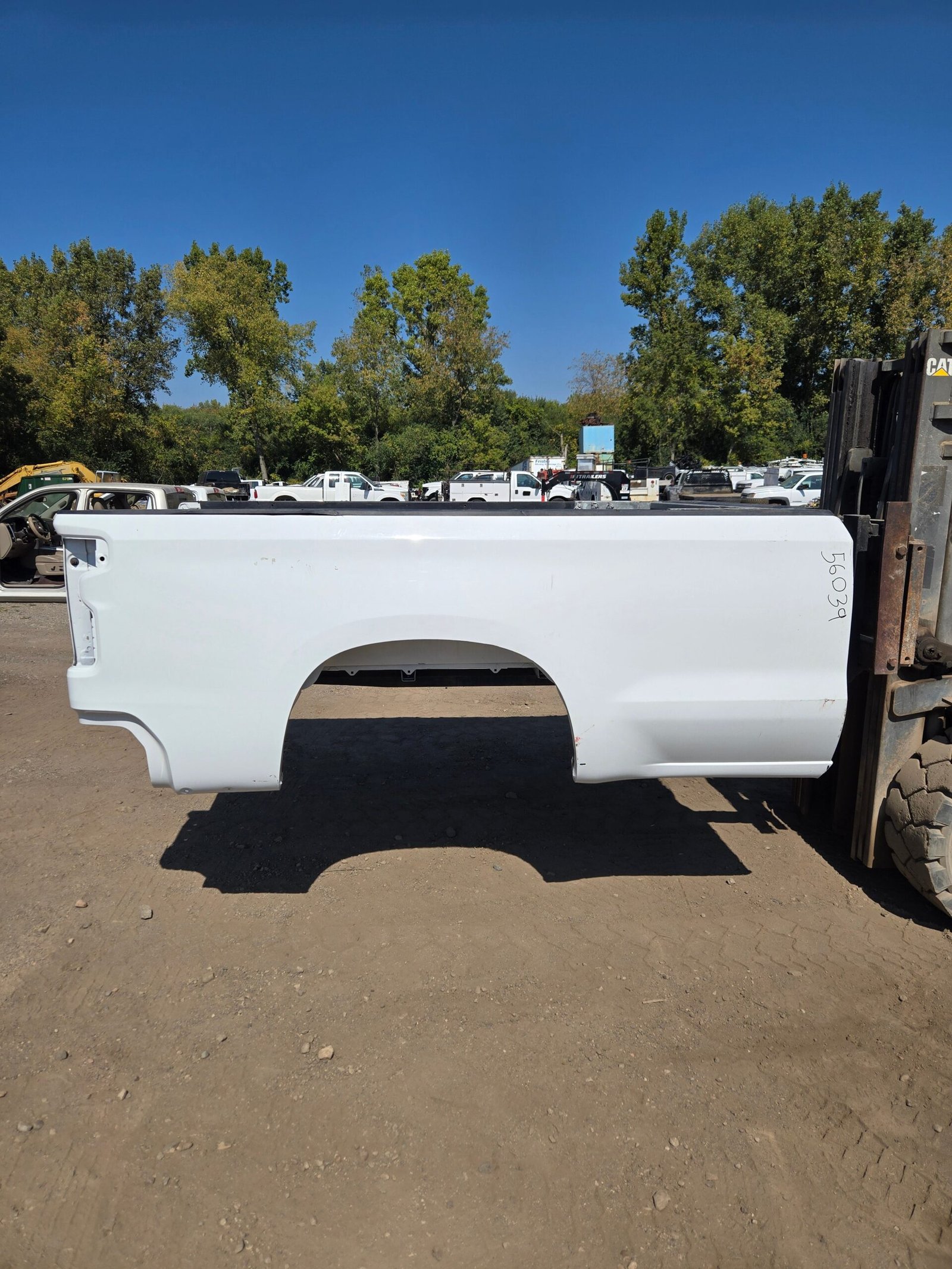 2019-2025 Chevrolet Silverado 1500 8′ Long Truck Bed – White